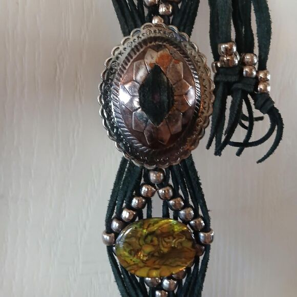 Vintage southwestern style concho belt w silver-tone conchos suede tassel straps - Picture 5 of 7